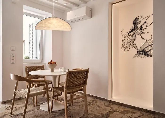 Kaitlyn's * Mykonos Town