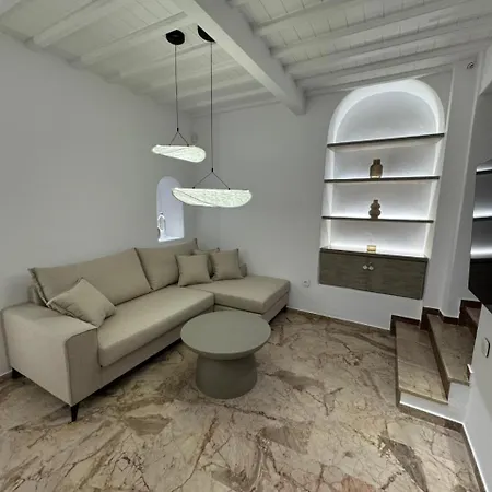 Kaitlyn's Mykonos Town