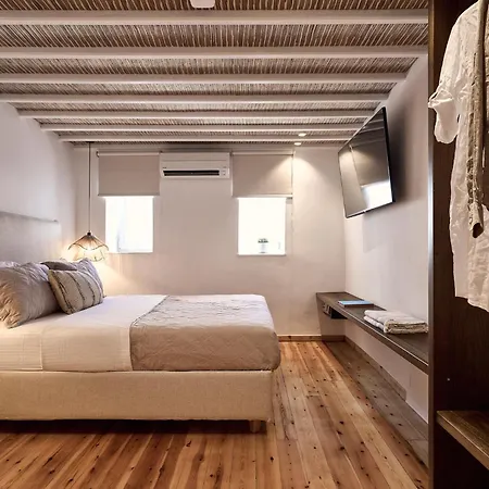 Kaitlyn's Mykonos Town